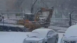 Гололёд в городе на холмах - смотреть видео (4:49)