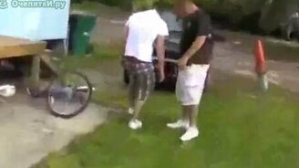 Упал на велике - смотреть видео (1:25)