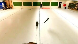 Талантливая стрельба лучника - смотреть видео (1:47)