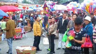 На что способна пластиковая радуга - смотреть видео (1:36)