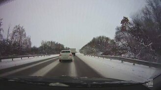 Чудом разъехались - смотреть видео (1:00)