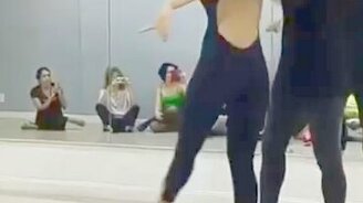 Закрутил девушку - смотреть видео (0:54)