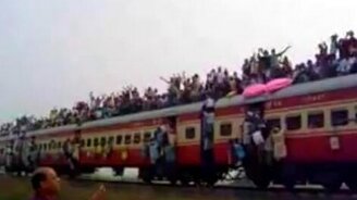 Вагоны переполнены Индусами - смотреть видео (0:51)