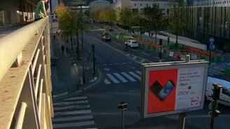 Рискованный прыжок со здания - смотреть видео (0:17)