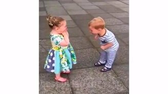 Детская любовь не по-детски - смотреть видео (0:55)