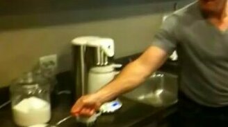 Как взорвать яйцо - смотреть видео (0:56)