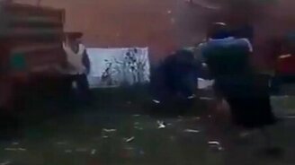 Свинья не захотела умирать - смотреть видео (0:12)