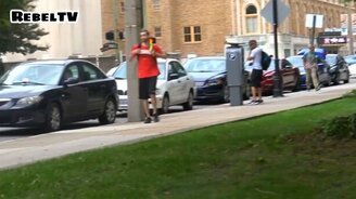 Захотели украсть рюкзак - смотреть видео (1:48)