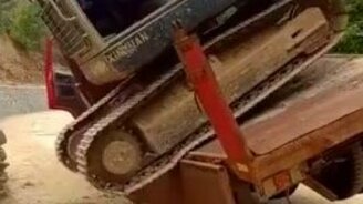 Не погрузился и чуть не убился - смотреть видео (0:11)