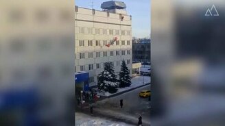 Деды Морозы-альпинисты - смотреть видео (0:15)