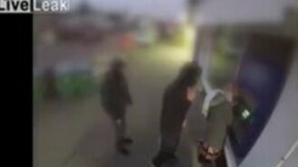 Провальное ограбление у банкомата - смотреть видео (0:38)