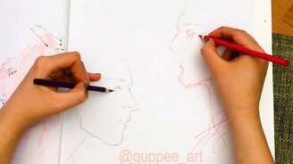 Рисование двумя руками - смотреть видео (0:32)