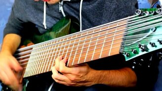 Басовое соло на 24 струнах - смотреть видео (2:22)