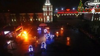 Огненное шоу тракторов - смотреть видео (0:49)