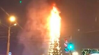 Раз, два, три - ёлочка, гори! - смотреть видео (0:42)