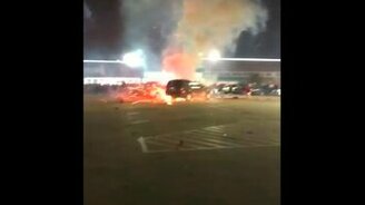 Взрываем машину изнутри - смотреть видео (1:41)