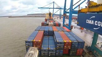 Грузовые операции на воде - смотреть видео (3:01)