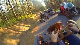 Гонки на деревянных болидах - смотреть видео (3:51)