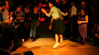 Лёгкая танцевальная вечеринка - смотреть видео (8:42)