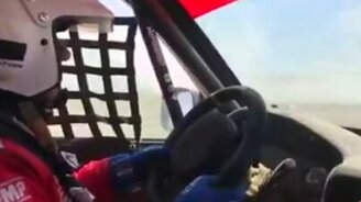 Бешеный обгон от КамАЗа - смотреть видео (0:39)