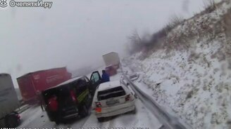 Догнал автоаварию - смотреть видео (1:49)