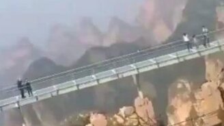 Когда высота страшит - смотреть видео (2:03)