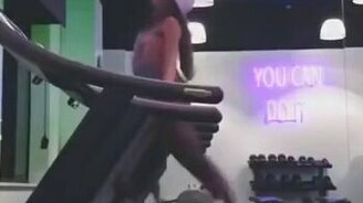 Балерина на беговой дорожке - смотреть видео (0:37)