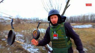 Остановит ли сковорода пулю - смотреть видео (7:53)