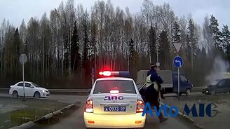 Чудаки и курьёзы на дороге - смотреть видео (6:48)