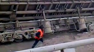 Провальная выгрузка вагона - смотреть видео (0:35)