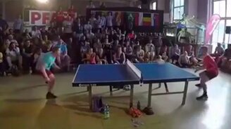 Гибрид тенниса и волейбола - смотреть видео (0:58)