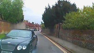 Бешеный таракан на "Бентли" - смотреть видео (0:47)