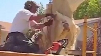 Деревянная скульптура бензопилой - смотреть видео (1:19)