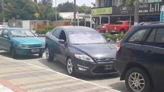 Зачем машине пятое колесо? - смотреть видео (0:49)