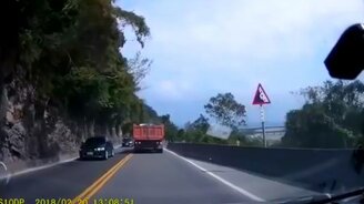 Чем страшны горные дороги - смотреть видео (0:47)