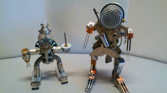 Самодельные роботы из запчастей - смотреть видео (0:41)