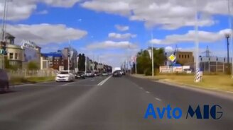 Волнительные происшествия на дороге - смотреть видео (5:20)