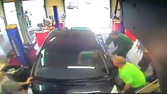 Чудаковатости на СТО - смотреть видео (4:15)