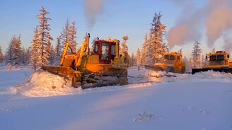 Расчистка зимника в Якутии - смотреть видео (1:43)