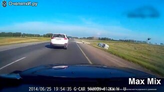 С прицепом что-то пошло не так - смотреть видео (5:48)