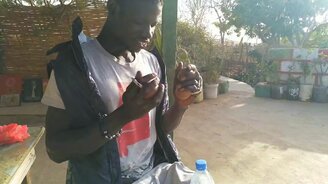 Игра на самодельных перкуссии - смотреть видео (5:03)