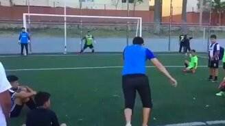 Хитрый гол пенальти - смотреть видео (0:25)