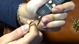 Брелок-оружие - смотреть видео (0:57)