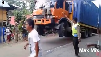 Перегруженные донельзя - смотреть видео (5:48)