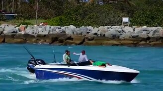 Жёстко прокатился на катере - смотреть видео (0:30)