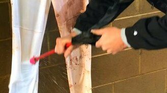 Стирка штанов мойкой высокого давления - смотреть видео (1:21)