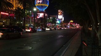 А, это кино снимают... - смотреть видео (0:20)