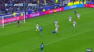 Забил гол в падении через себя - смотреть видео (0:13)