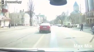 ДТП с вело-пешеходами - смотреть видео (5:20)