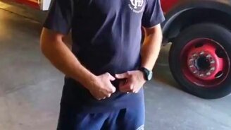 Позитивный пожарный - смотреть видео (0:43)